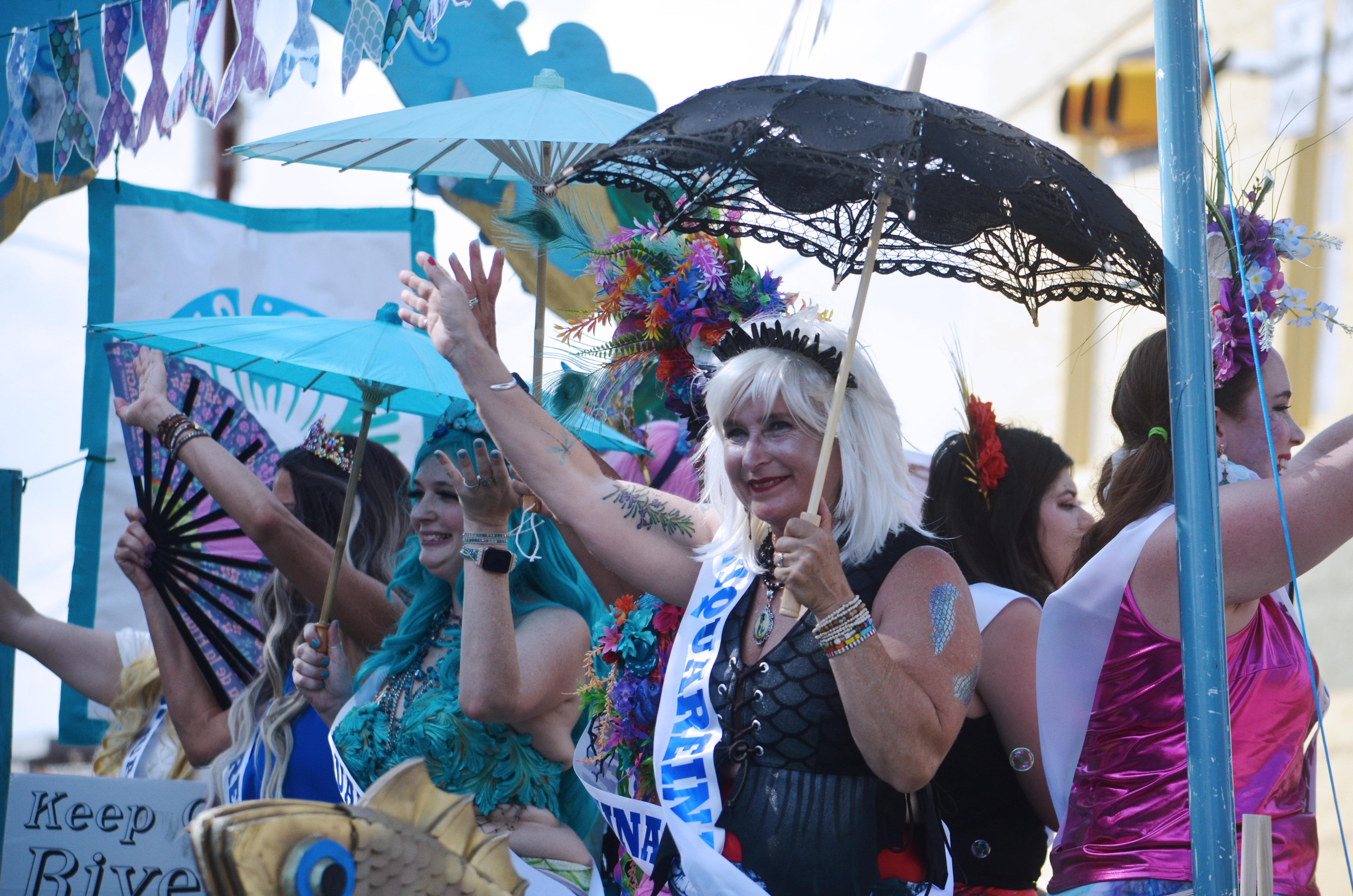 MERMAIDS ON PARADE: Annual Mermaid Capital of Texas Fest Takes Place ...